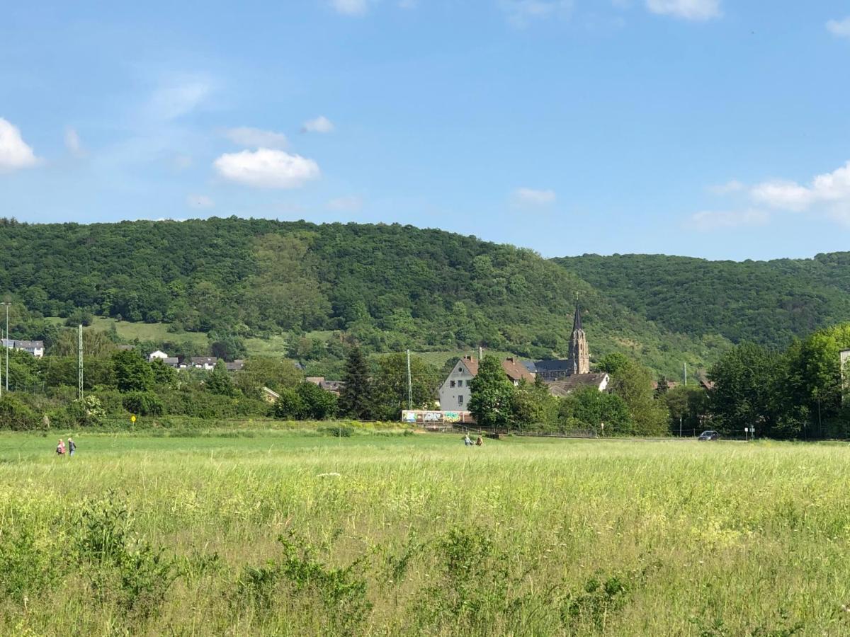 T&T Ferienwohnung Rheinbrohl Exteriör bild
