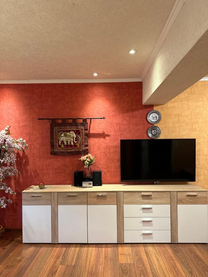 T&T Ferienwohnung Rheinbrohl Exteriör bild